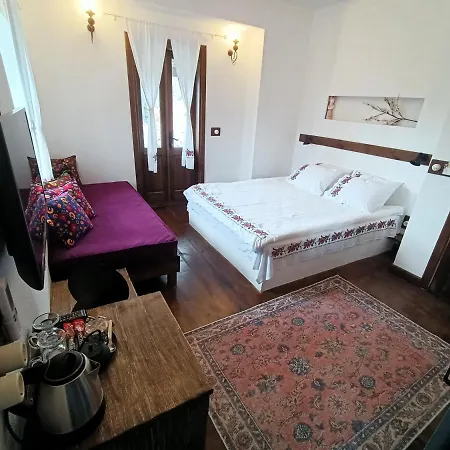 Alojamento de Acomodação e Pequeno-almoço Puli Stone